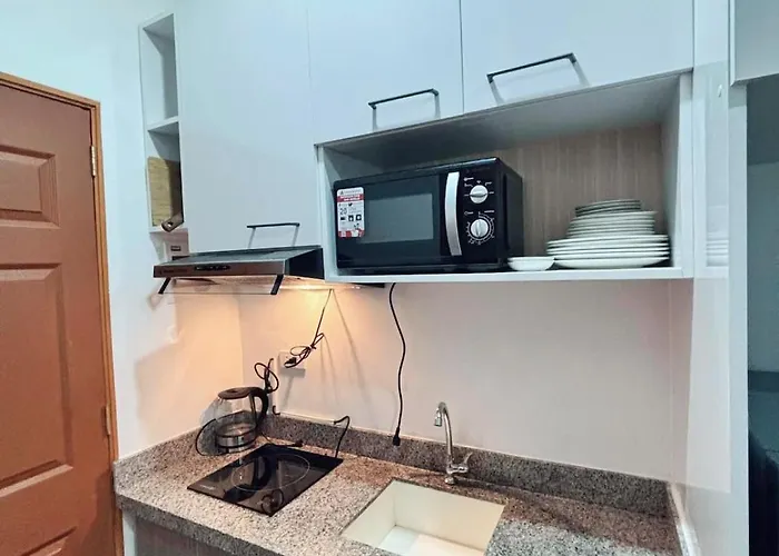 Cozy 2br Near Airport- Perfect For Travelers *