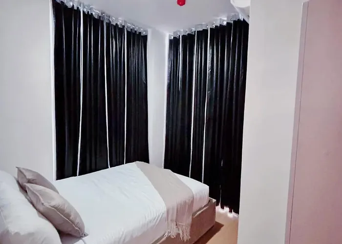 Cozy 2br Near Airport- Perfect For Travelers Apartment