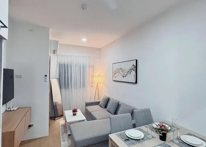 Cozy 2br Near Airport- Perfect For Travelers Apartment
